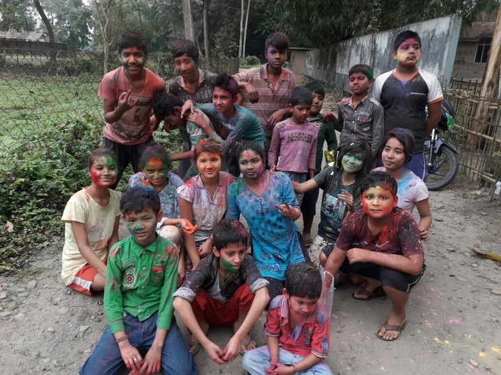 holi