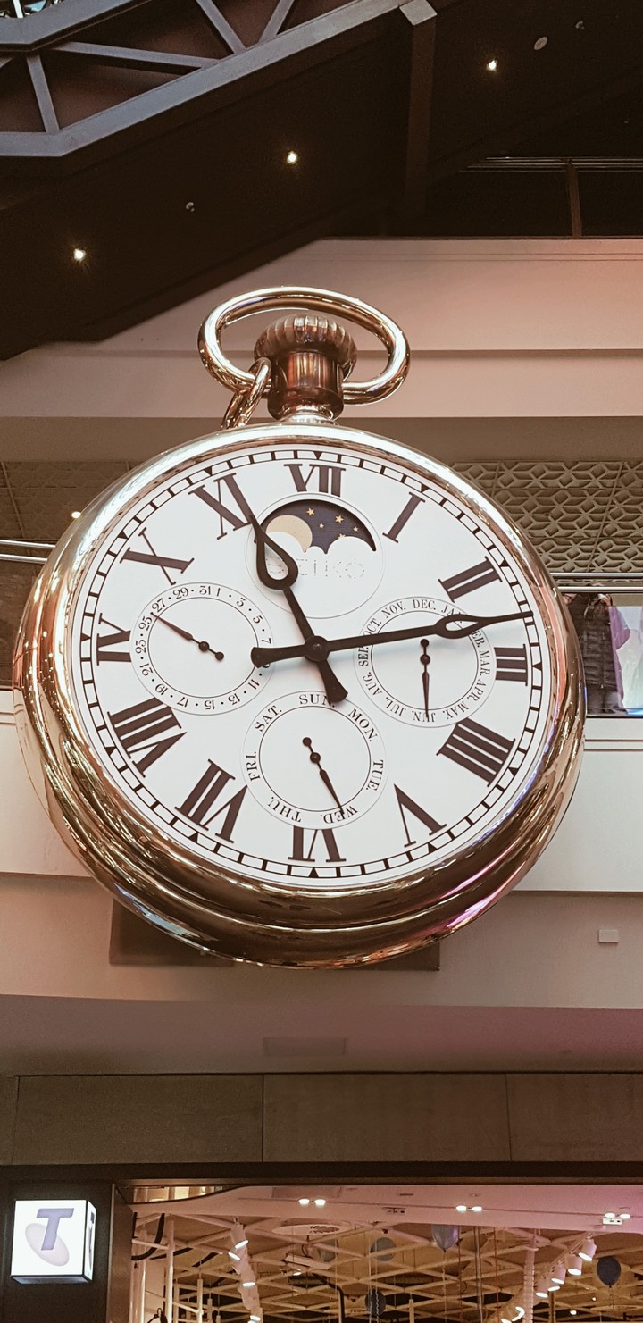 Giant clock