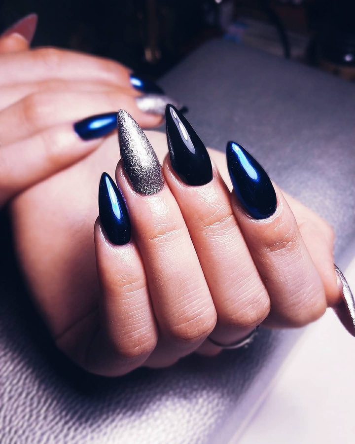 nails