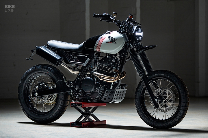 Honda NX650 Dominator