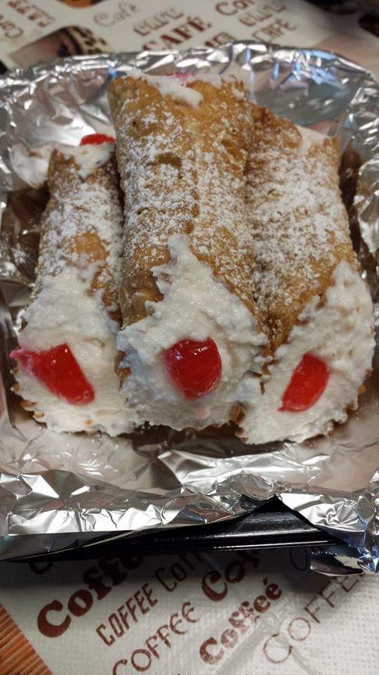 Sicilian cannoli