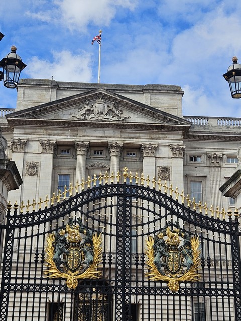 Gate, Palace桌布