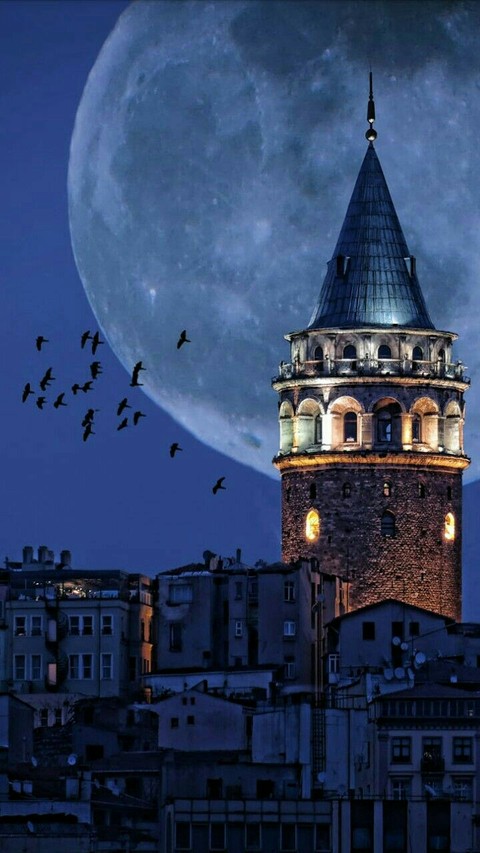 moon & istanbul