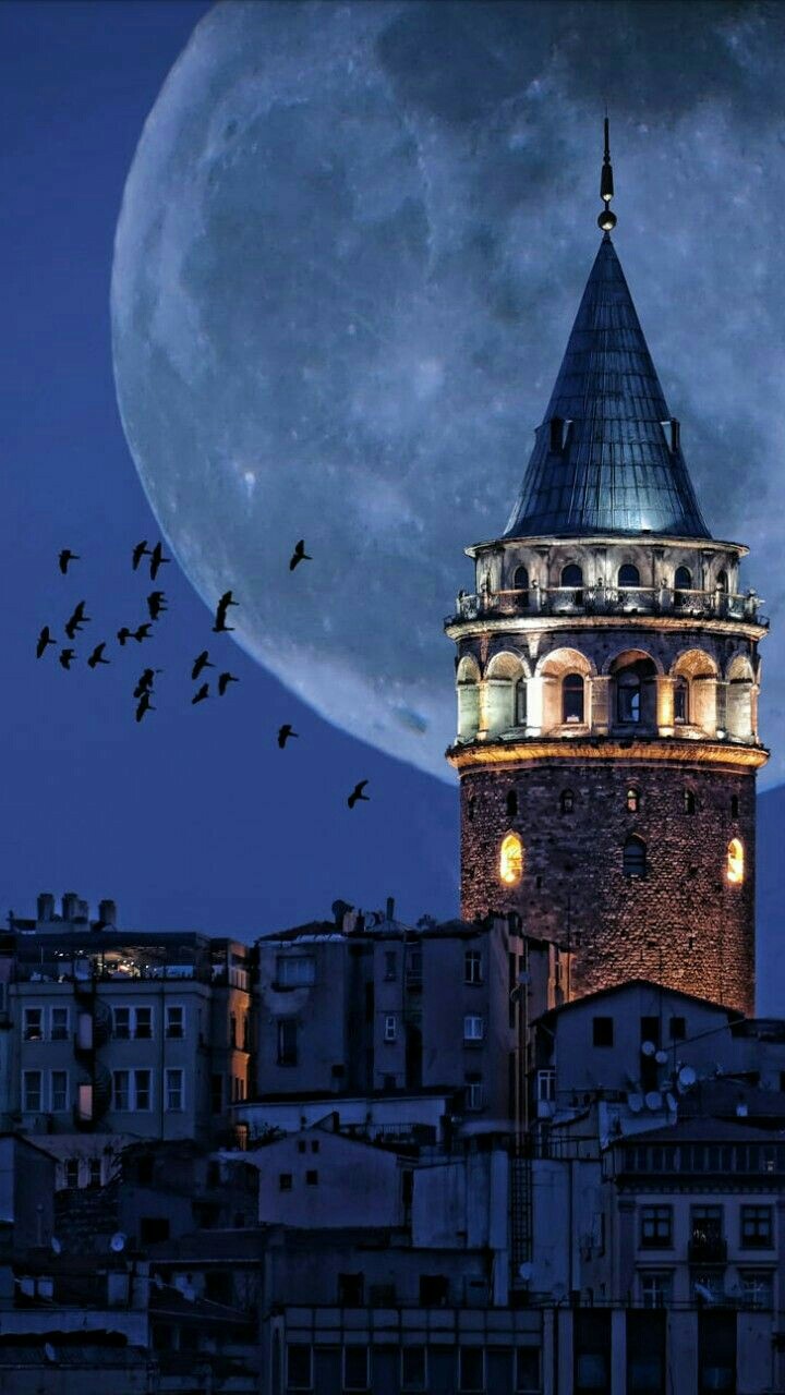 moon & istanbul