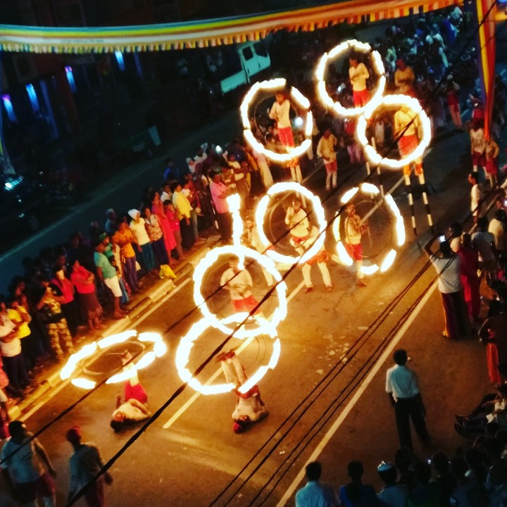 Fire round and round 