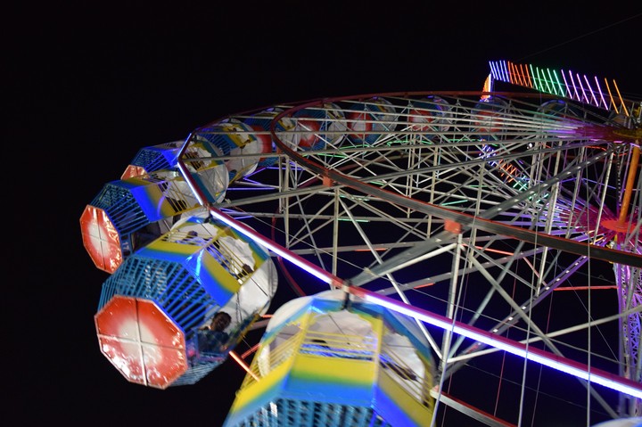 giant wheel ride