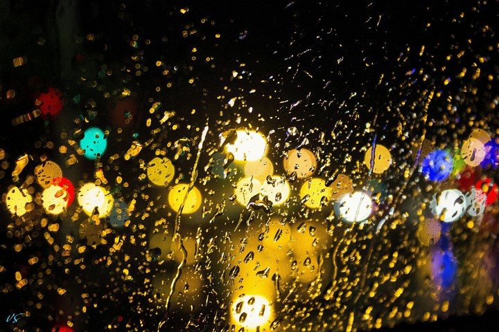 lluviendo gotas