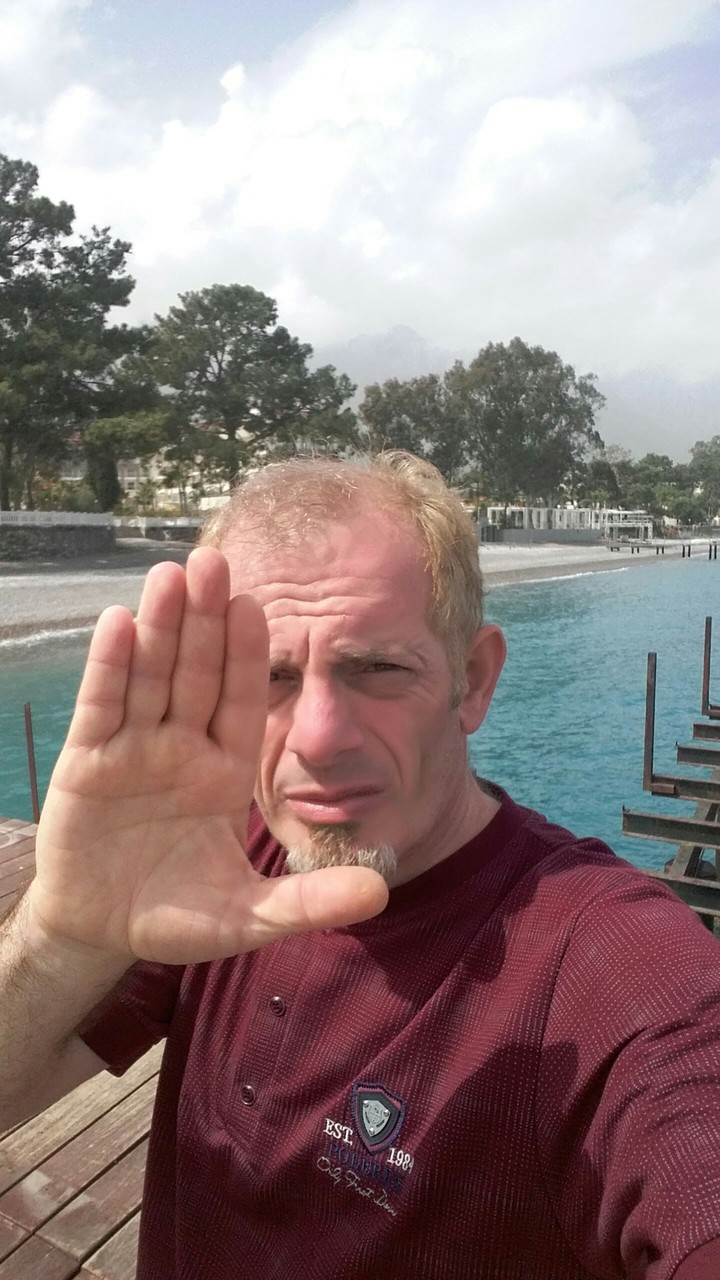 hi