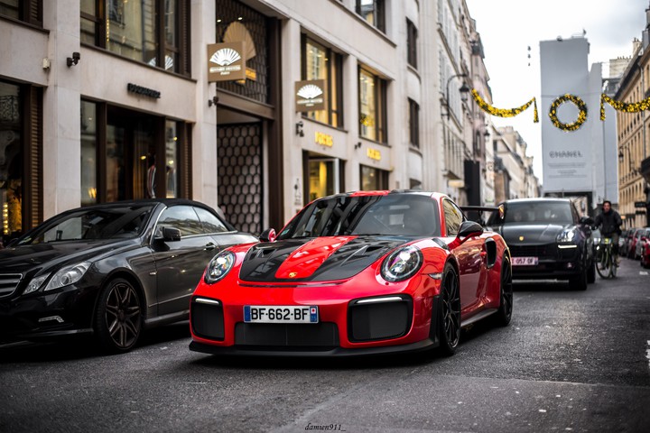 Porsche 911 GT2 RS