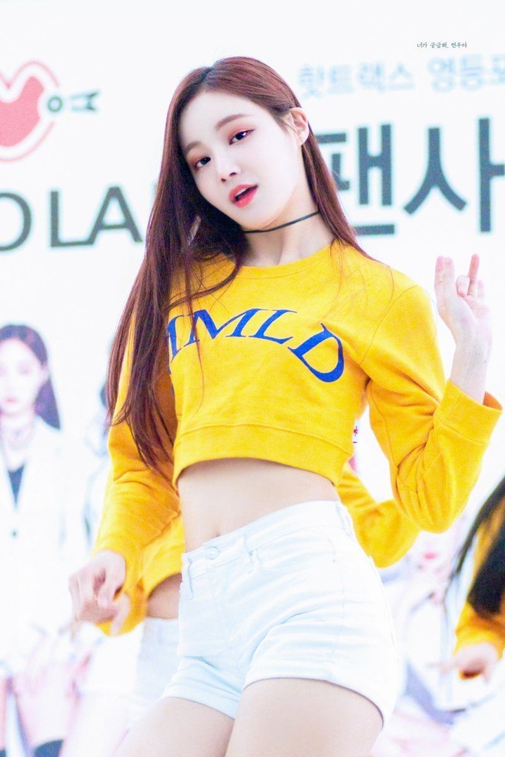momoland girl