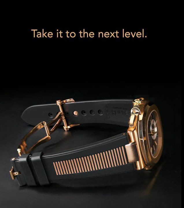 Golden hand~watch