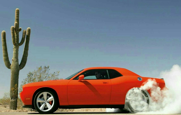 Dodge charger srt v7 engine it so powerful