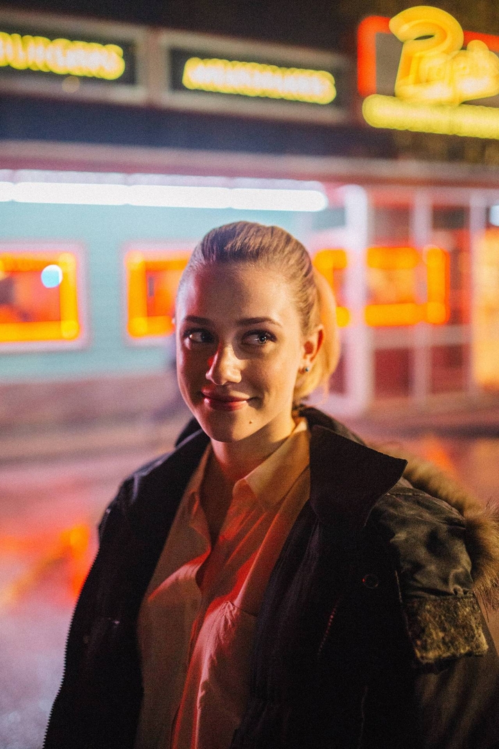 Lili Reinhart
