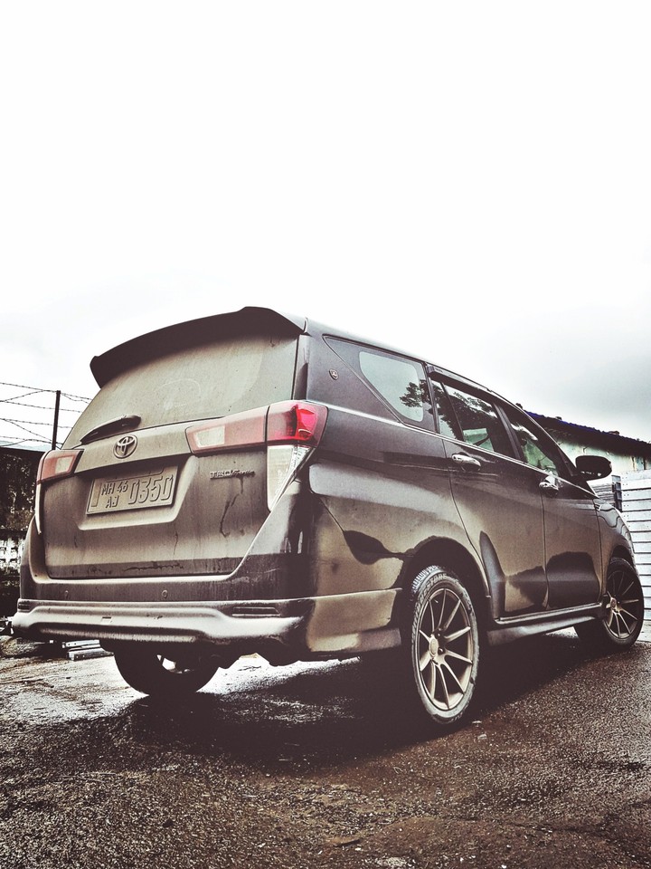 Toyota innova