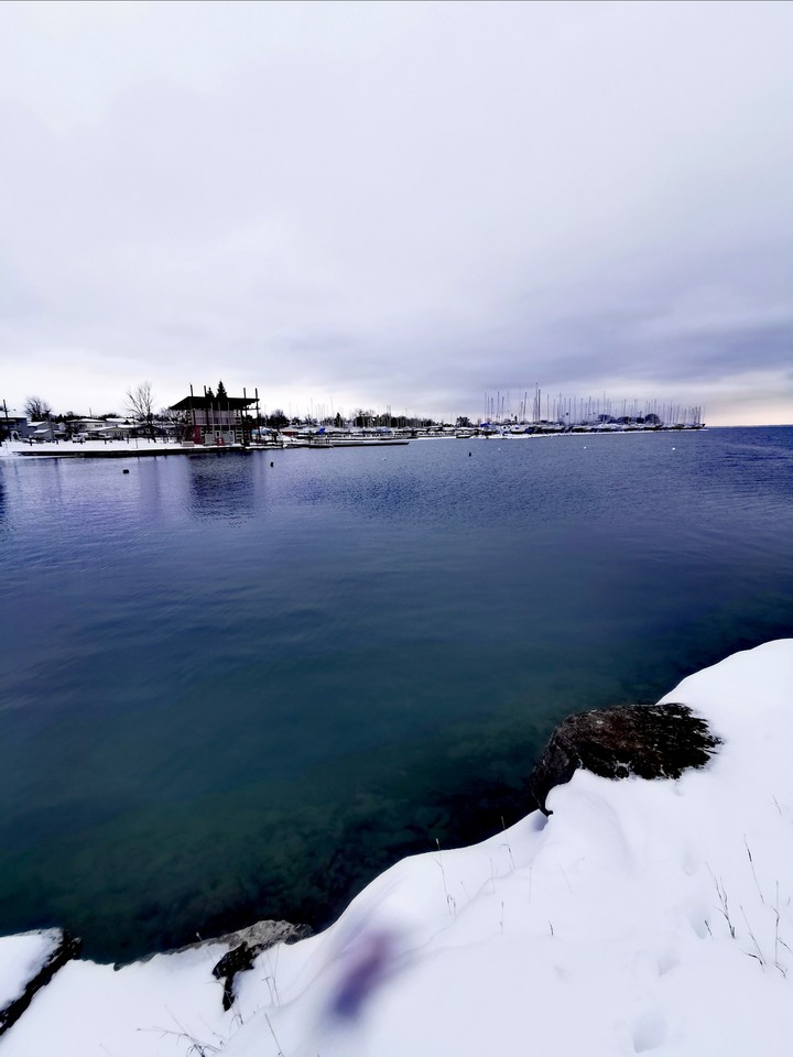 Marina froid neige