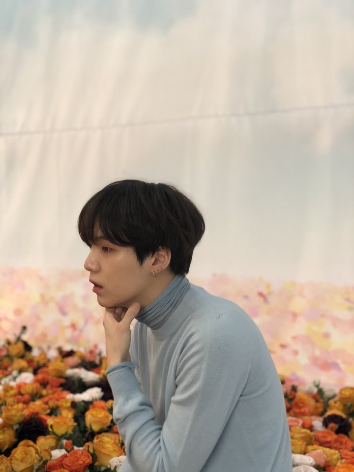 HAPPY YOONGI DAY❤❤❤❤❤❤❤