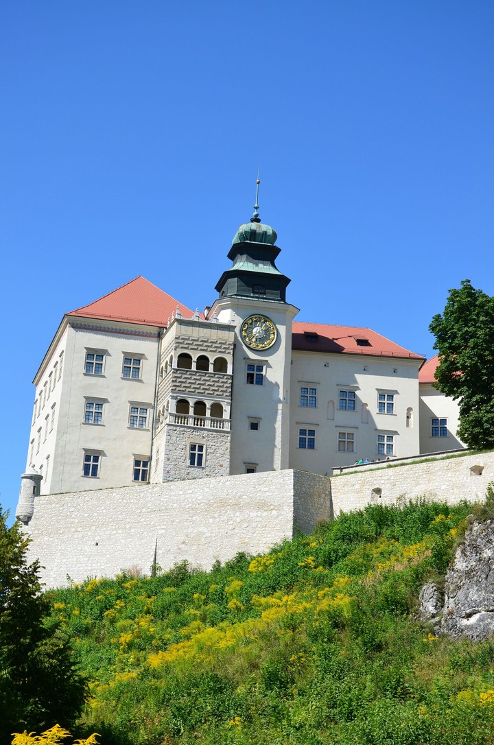Pieskowa Skała castle