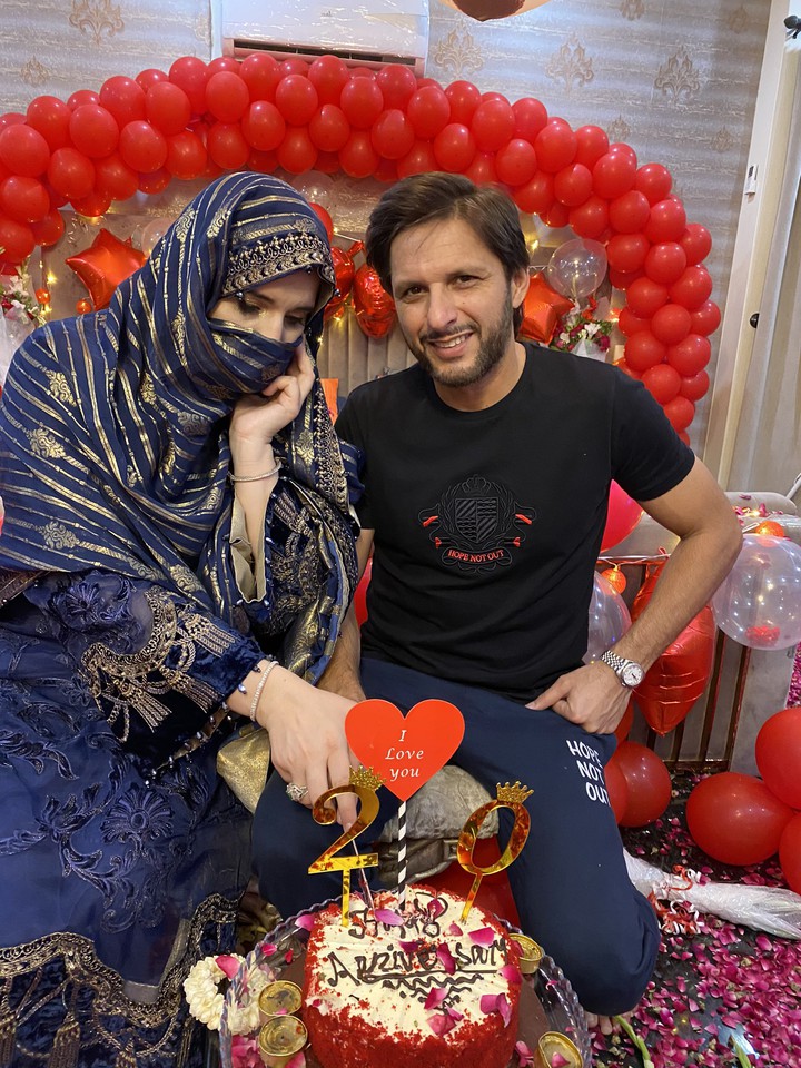 Mr & Ms - Shahid Khan Afridi