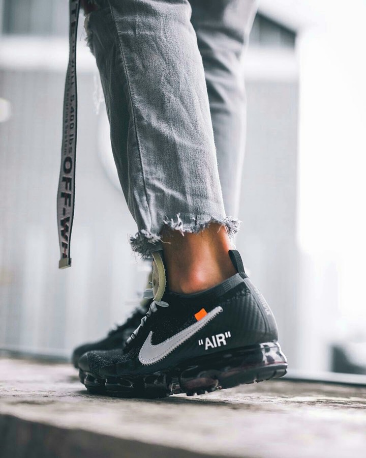 Кросовки од спонсора NIKE
