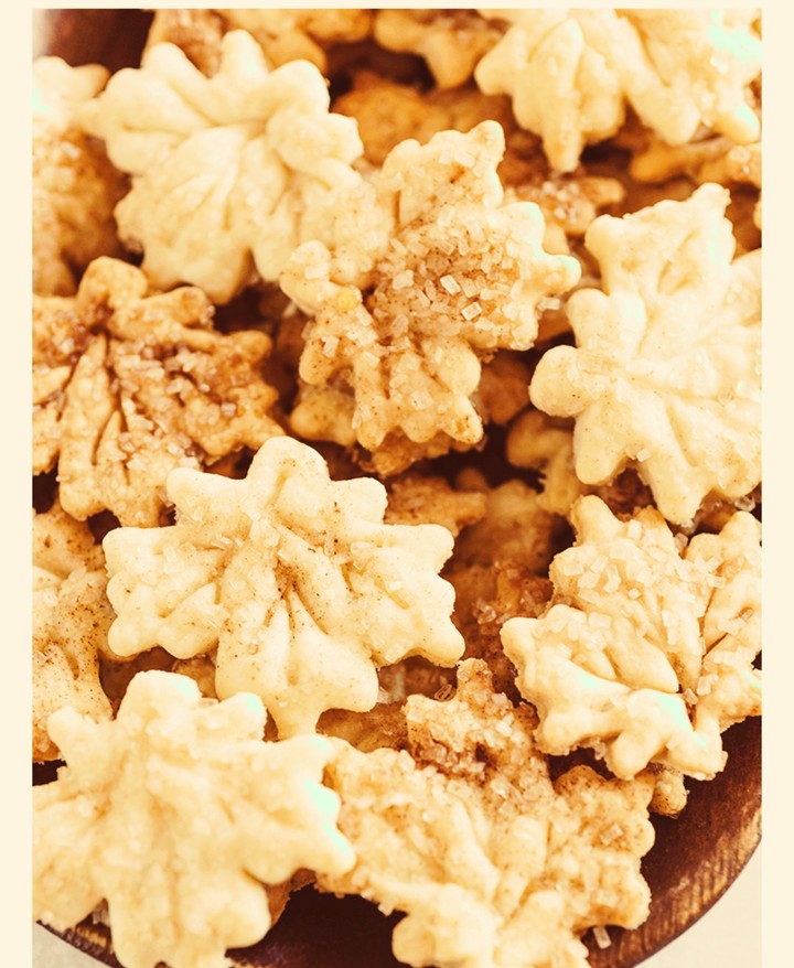 Pie Crust Leaves