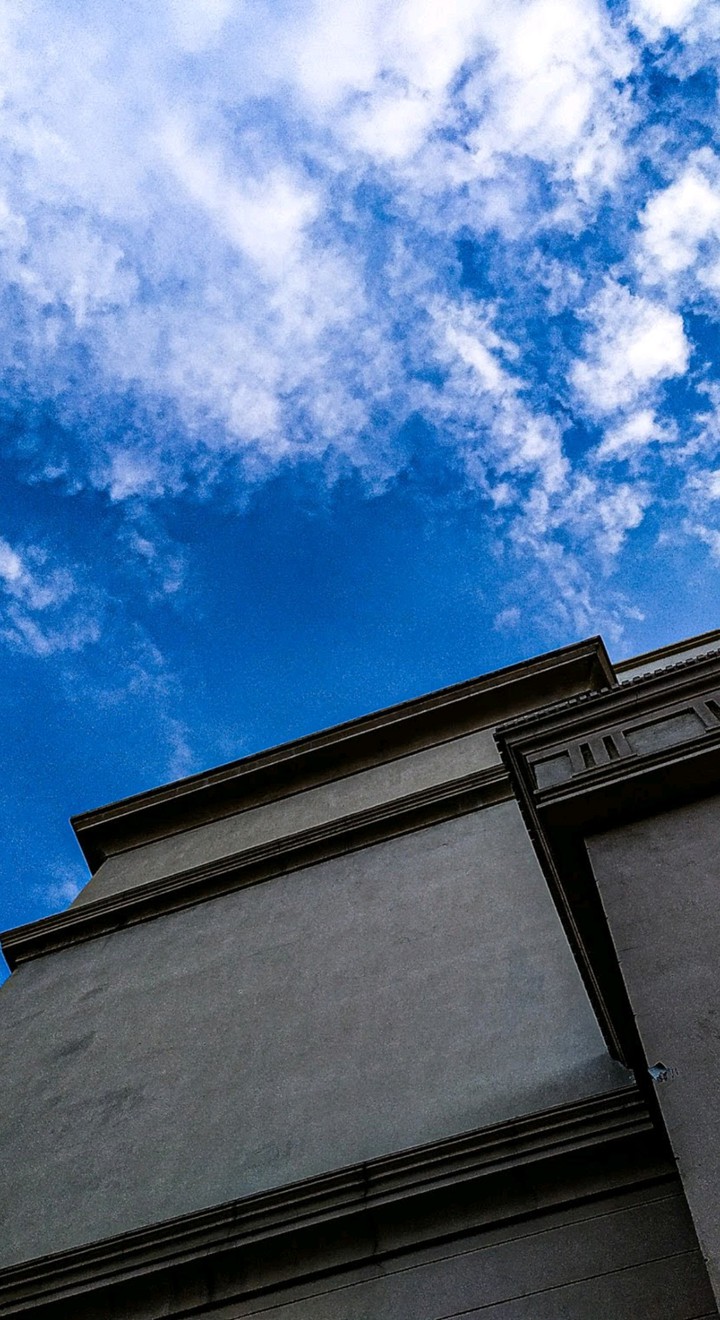 sea or sky??