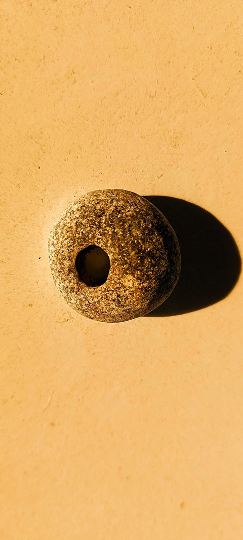 font, Hole achtergronden