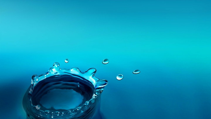 splash of water