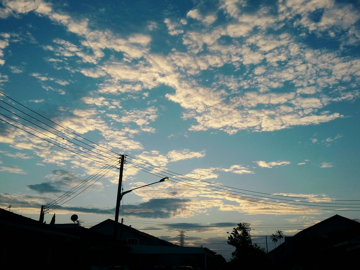 sky.