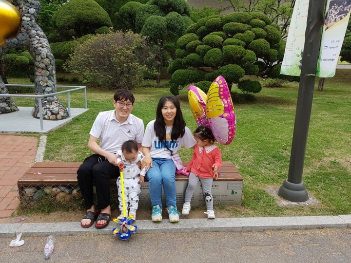 예지예찬아빠예찬예지예찬엄마예지