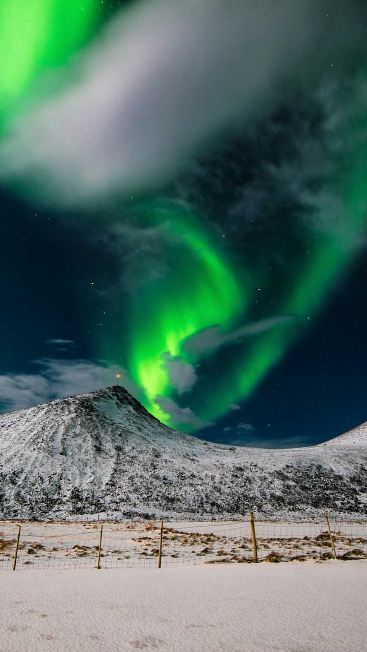 snow of with beautiful sky