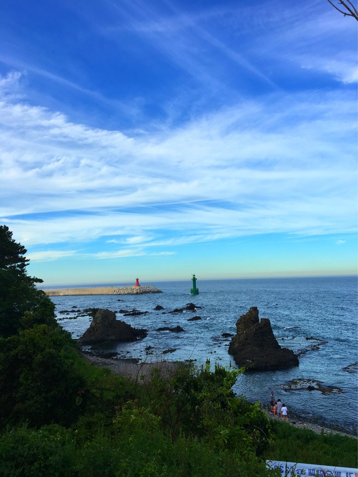 Far-sighted lighthouse