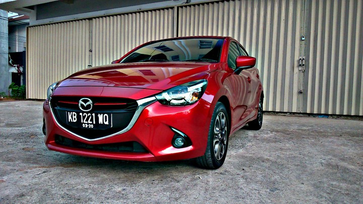 Mazda 2 Skyactiv-01