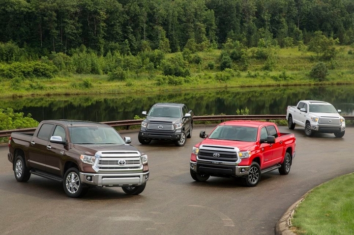 TOYOTA TUNDRA