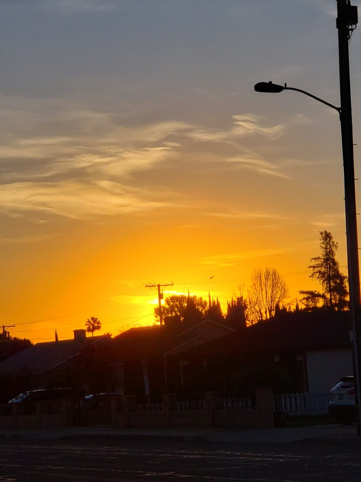 bello amanecer viernes 15 de enero 2021.