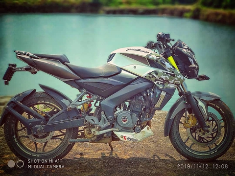 pulsar NS 200
