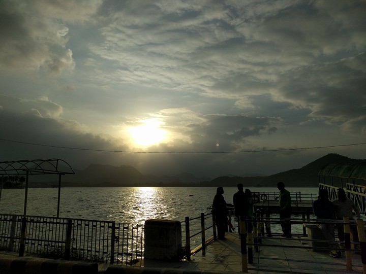 lake pichola