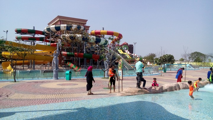 water park