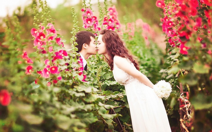 kiss me