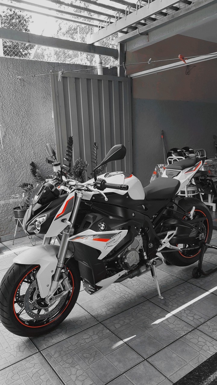 Bmw  s1000 r