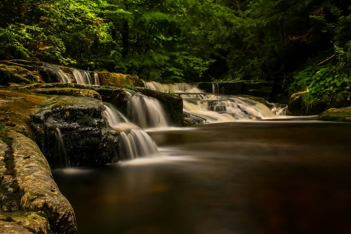 Small cascade