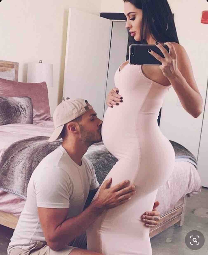 Sexy mama maternity dress ?