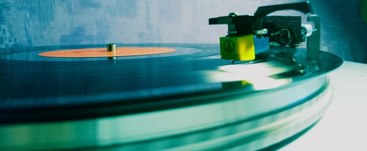 vinyl vega
