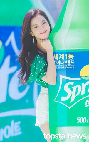 cute jisoo sprite