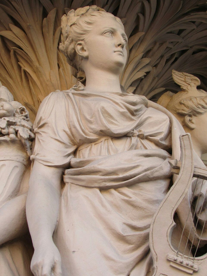 Statue