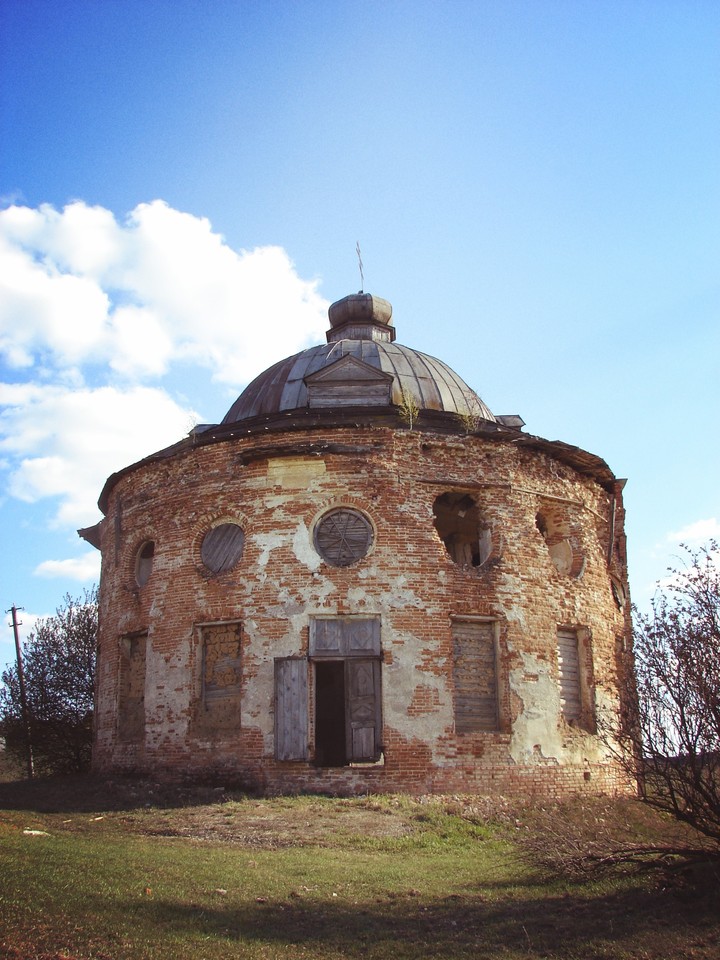 Старинная церковь
