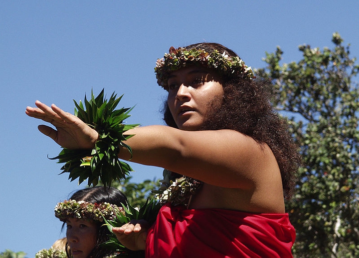 ancient hula kahiko - Native Hawaiian culture