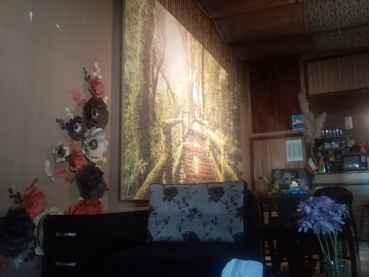 بنشین برای خودت حتی برای لحظه ای