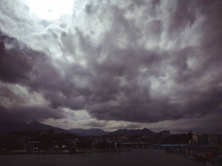 Huge Cloud