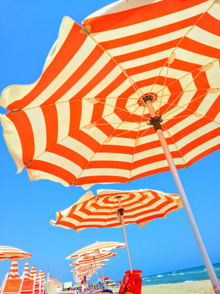 Wind in the beach