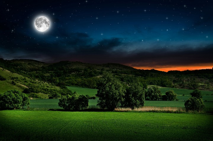 moonlit.....مانگەشەو
